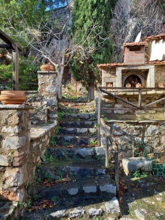 Mariolata Vintage Stone Villa - 4 Season Escape Exterior foto